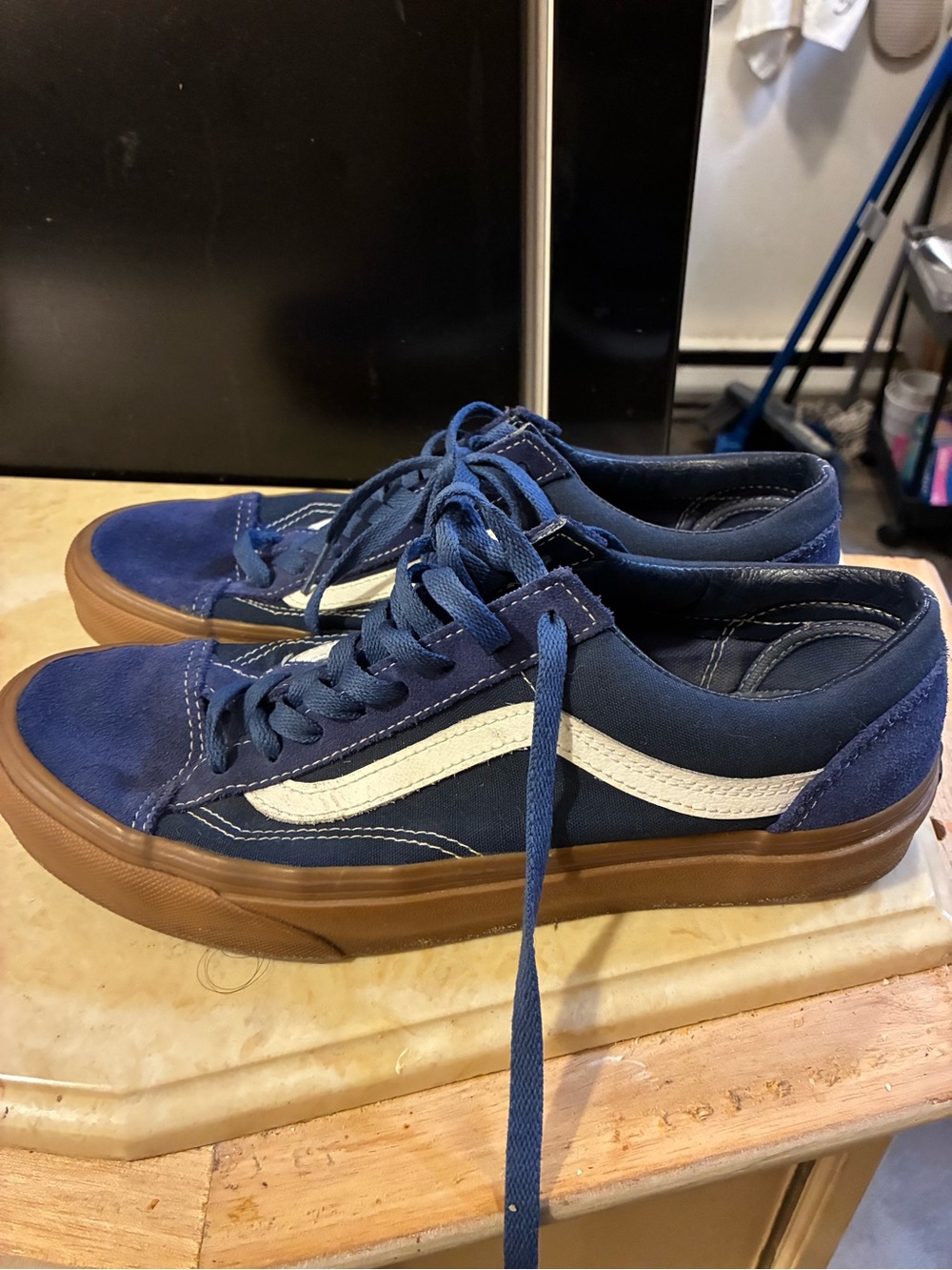 Vans Men's Low-Top Sneakers - Navy Blue with White Stripe